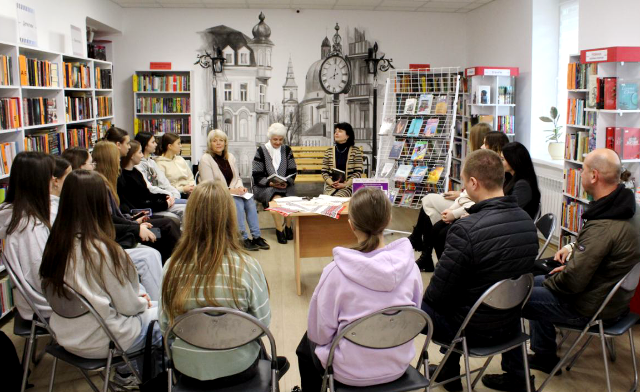 У затишному колі однодумців